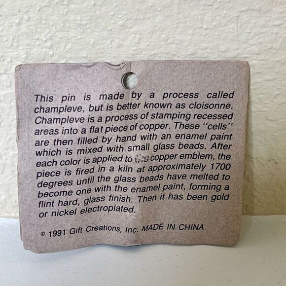 Vintage Gift Creations Cloisonné White Tiger Womens Mens Jacket Shirt Pin - Picture 3 of 5